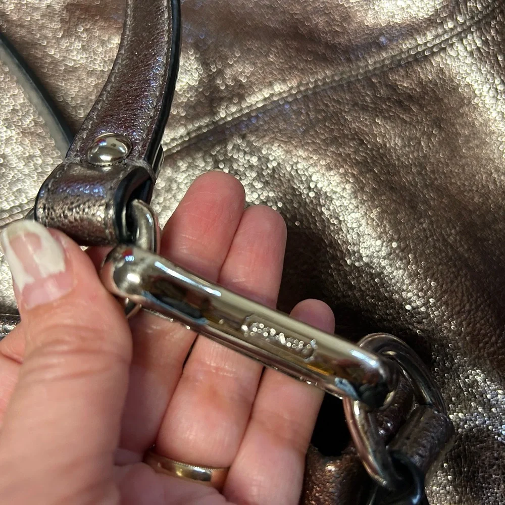 Y2K Coach Brooke Metallic Bronze Leather Tote with Chain and Black Handles - Picture 6 of 12